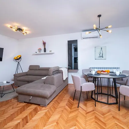 Lovely In With Wifi Apartment *